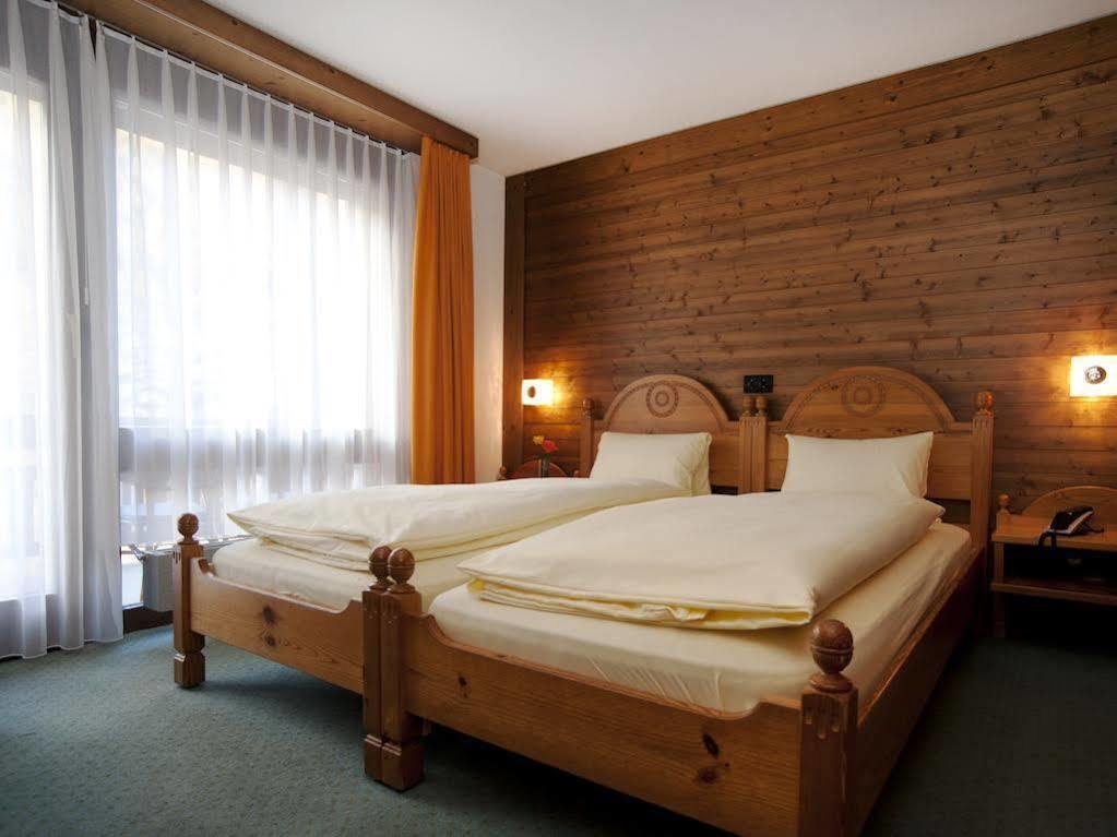 Ambiente Guesthouse サース フェー エクステリア 写真